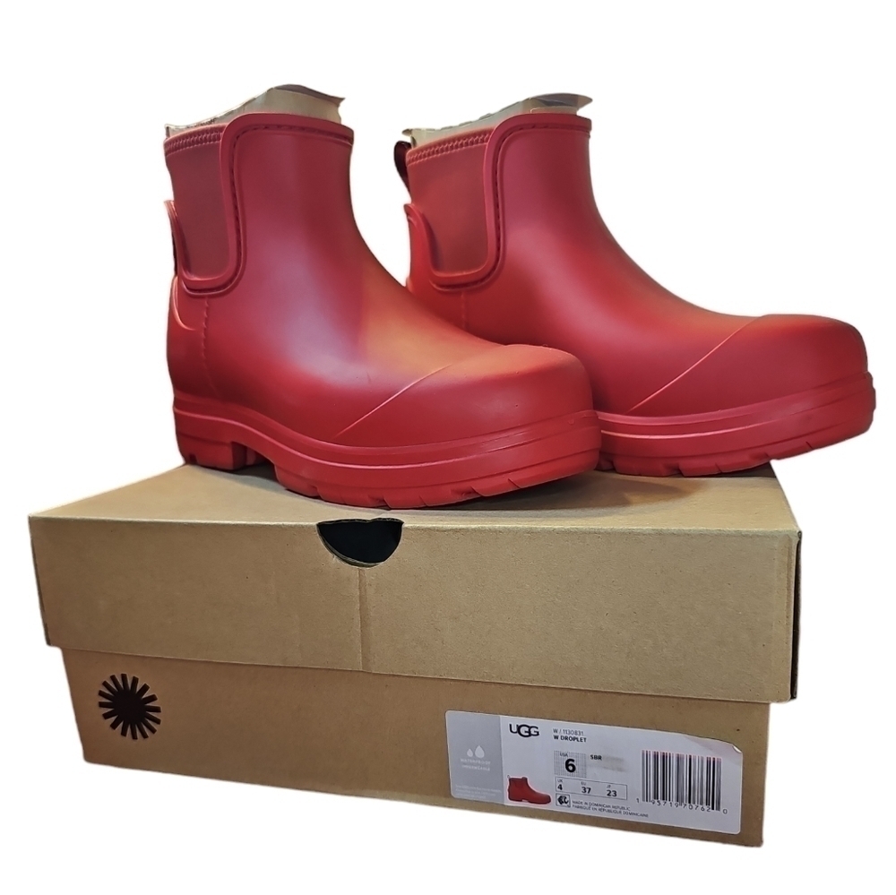 New Ugg red rainboots women size